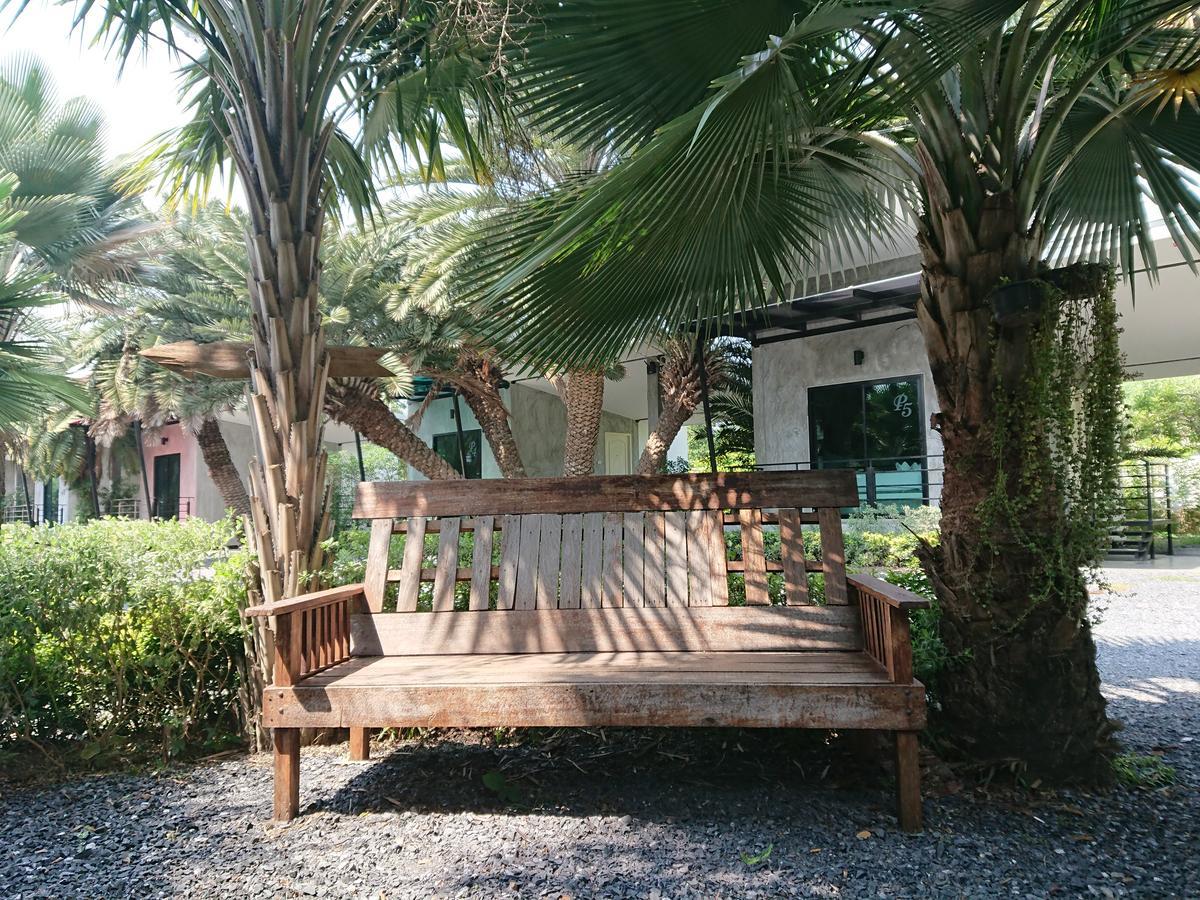 Lopburi Palm Resort Kültér fotó